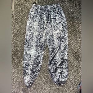 Shein Womens Silk Snake Jogger